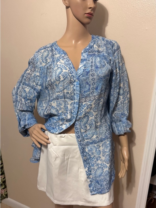 Zac & Rachel Tops - Zac & Rachel Blue Paisley Button-Front Tunic